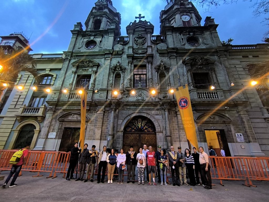 Rosario Público por Colombia